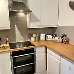 Pottery Gate, Hébergement de vacances