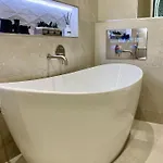 Pottery Gate, * Bowness-on-Windermere